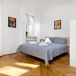 Royal Route Apartment For 10 People